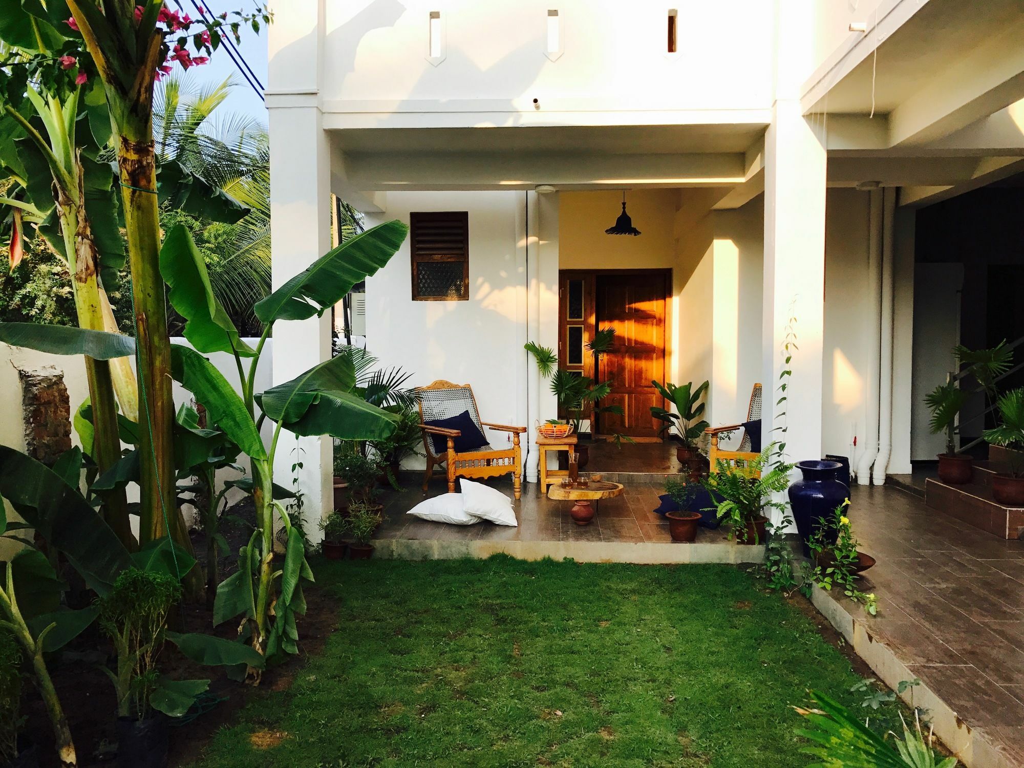 Hotel Moxy Bay Arugambay Arugam Bay Exterior foto